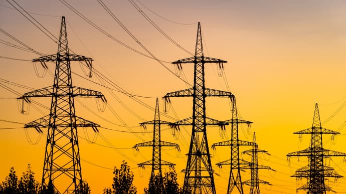 Дефіцит зберігається: Україна запланувала рекордний добовий імпорт електроенергії