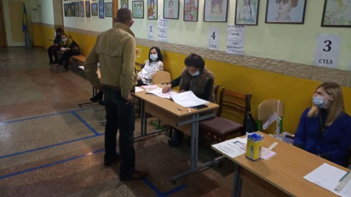 Выборы мэра Луцка: наблюдатели говорят о нарушениях