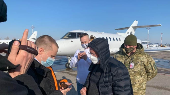 Новини 22 лютого: затримання топ-фігуранта справи Приватбанку, фото Уруського і Кадирова