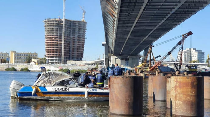 Дело Подольского моста: силовики пришли осмотреть с водолазами