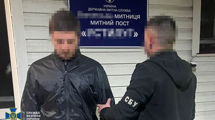 В Україну з Болгарії екстрадували організатора схем для ухилянтів