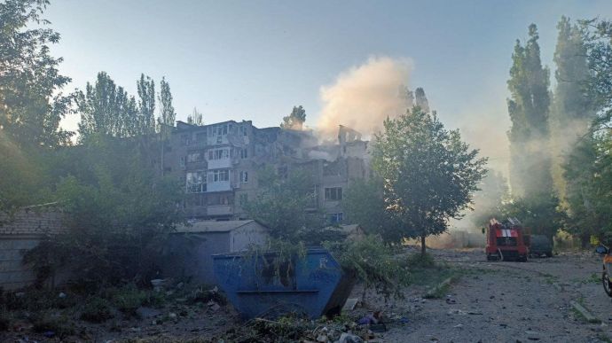 Николаев: Россияне ударили в многоэтажку, количество погибших возросло 