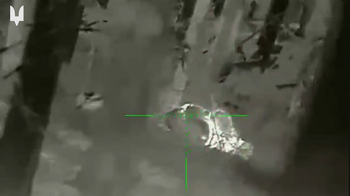 Special Operations Forces show video of their snipers shooting Russian bomb disposal teams – video