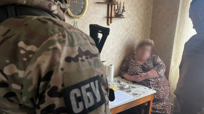 Ukraine's Security Service detains two people who leaked information on positions of Ukrainan troops near Bakhmut to Russians