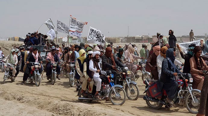 Власти Афганистана обвинили Талибан в убийстве сотни гражданских лиц