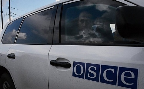 Путін погодився, що місія ОБСЄ на Донбасі може мати зброю