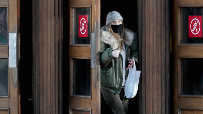 У Москві на 4 місяці посилили карантин: домашній режим для пенсіонерів та віддалена робота