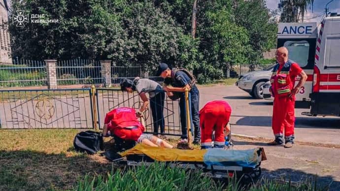 На Киевщине из-за детонации боеприпаса погиб мужчина, ранен ребенок