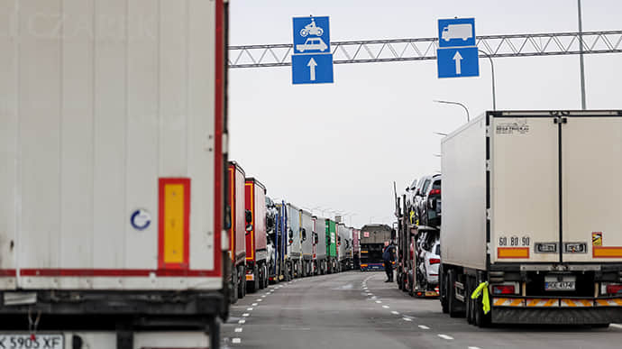 Блокада границы с Украиной: польские перевозчики могут перекрыть все пункты пропуска