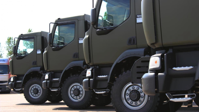 ЕС предоставит Украине более 90 военных грузовиков