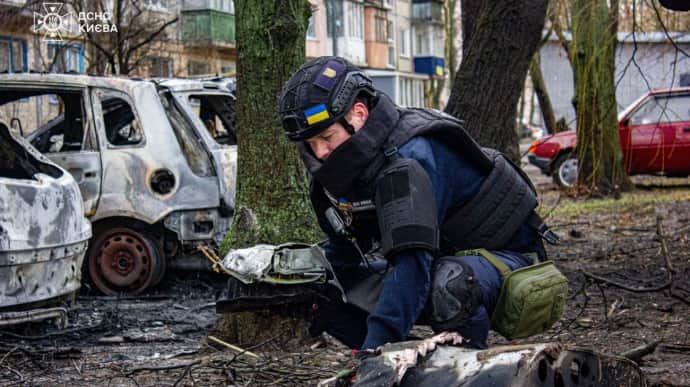 Пиротехники уничтожили боевую часть ракеты Х-101, которая летела на Киев
