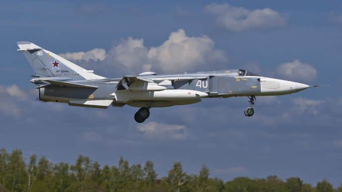 У Волгоградській області РФ розбився військовий літак Су-24