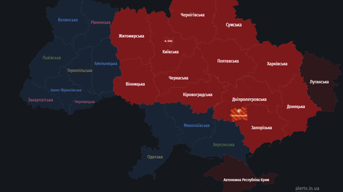 В Україні оголошували повітряну тривогу: ракети рухались зі сходу