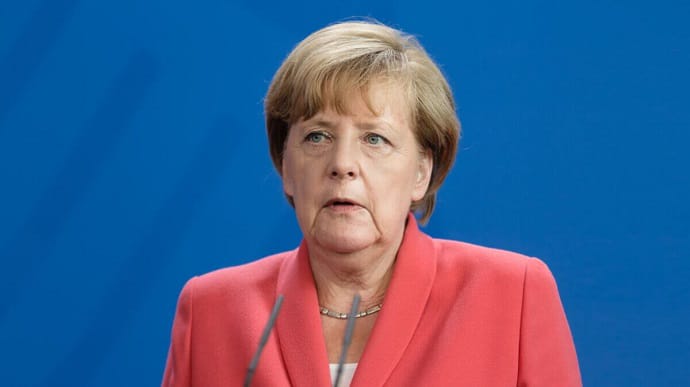Меркель вважає, що в ЄС існує серйозна проблема з Угорщиною