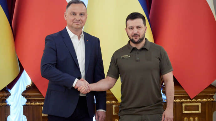 Зеленський поговорив з Дудою про допомогу і членство України в НАТО 