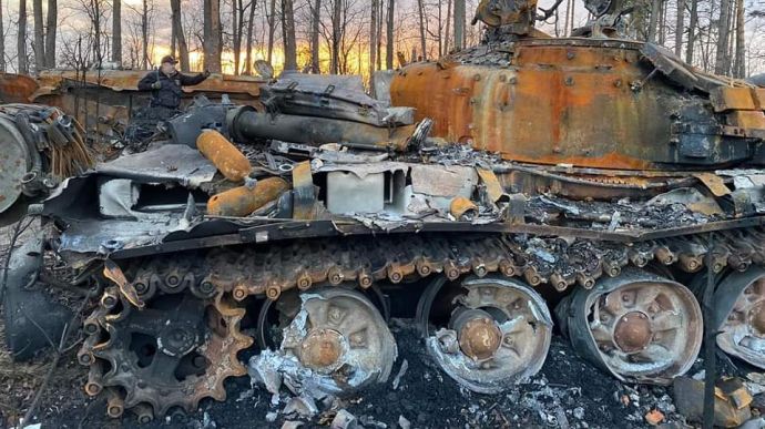 В Україні знищені ще десятки одиниць техніки РФ та понад пів тисячі вояк