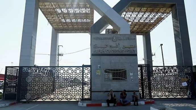 КПП Рафах відкрили для часткової евакуації іноземців та поранених з Гази