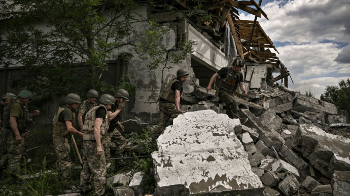 Украинские военные освободили из-под оккупации село близ Изюма – сводка Генштаба ВСУ