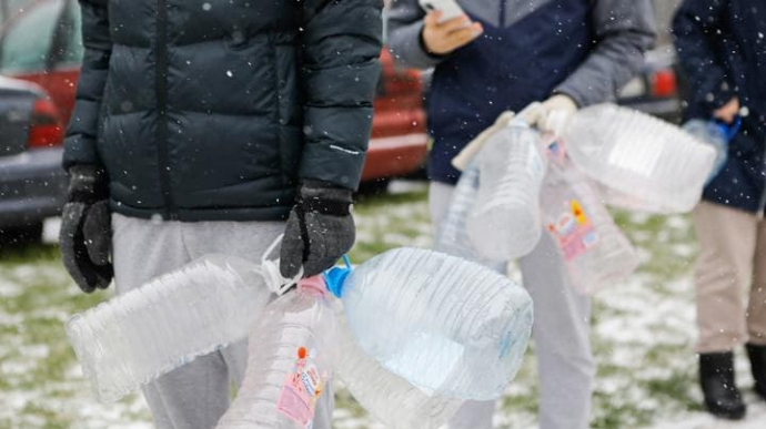 Частина Мінська третій день без води: люди впевнені, що це через протести