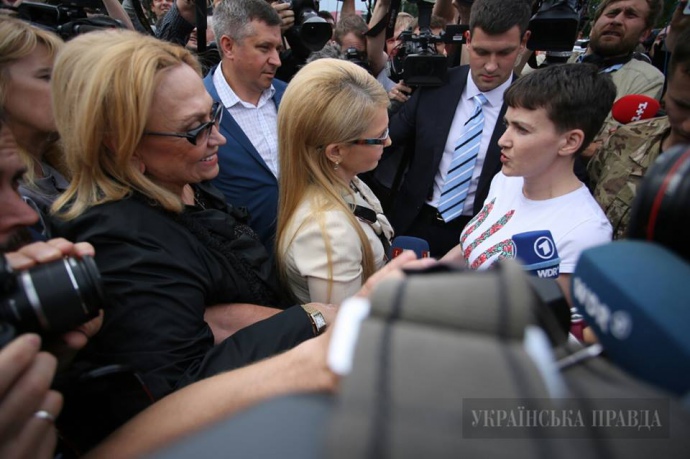 Тимошенко встречает Савченко 25 мая
