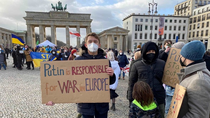 В Берлине провели акцию протеста против войны в Украине