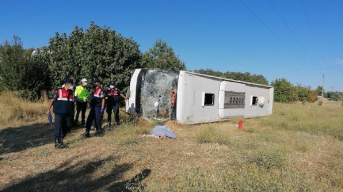 В Турции перевернулся автобус с украинцами, водитель погиб