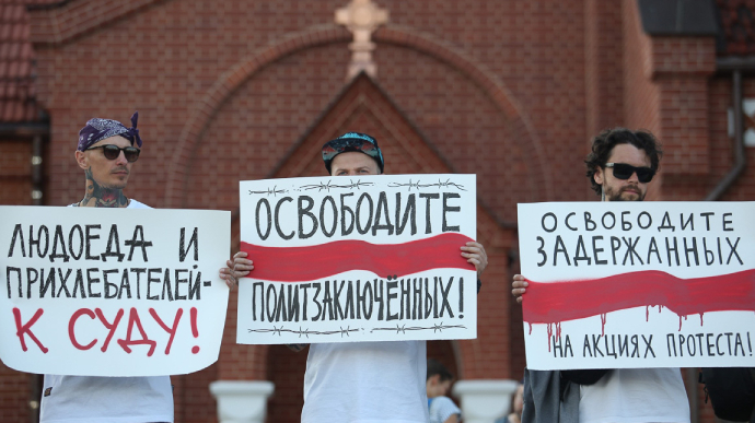 Оппозиция Беларуси считает обещания Лукашенко уловкой