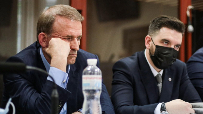 Суд продовжив термін розслідування щодо держзради Медведчука