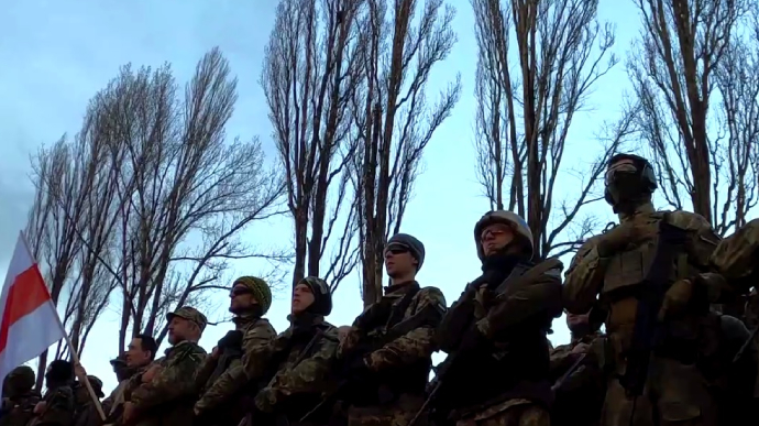 Азовсталь в Мариуполе защищают как минимум 5 белорусов