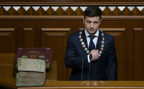 Зеленський закликає зробити разом депутатів, які провалили його закони