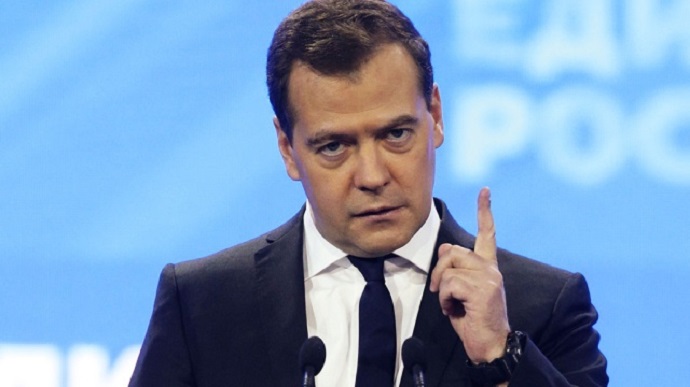 Зеленский заявил, что переговоры с РФ невозможны, Медведев ответил угрозами