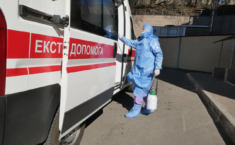 Коронавірус: 70% українців думають, що влада не забезпечила медиків