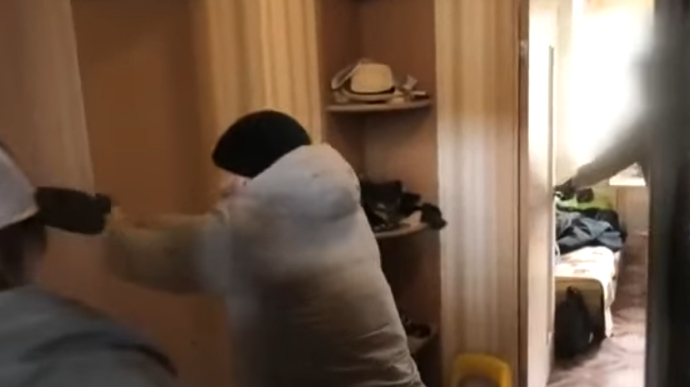 Ворвались в квартиру: КГБ Беларуси сообщил о гибели своего сотрудника от рук IT-шника