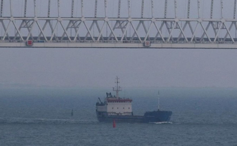 Керченську протоку закрили через негоду: проходу до Маріуполя чекають 5 суден