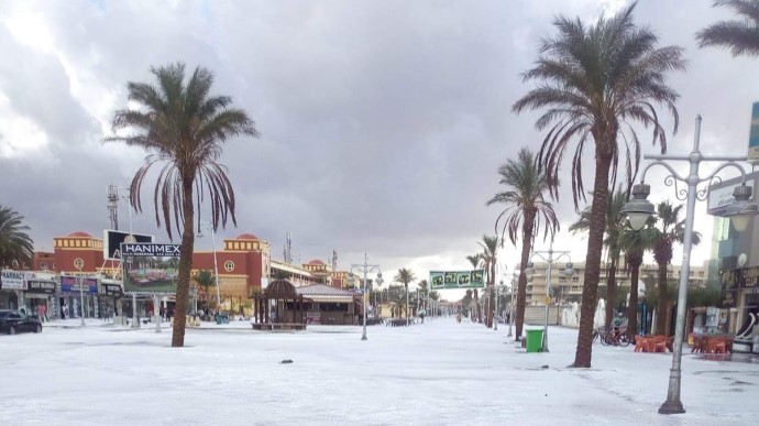 На популярному єгипетському курорті випав сніг