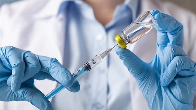 Франция продолжает промежуток между первой и второй прививками от COVID-19