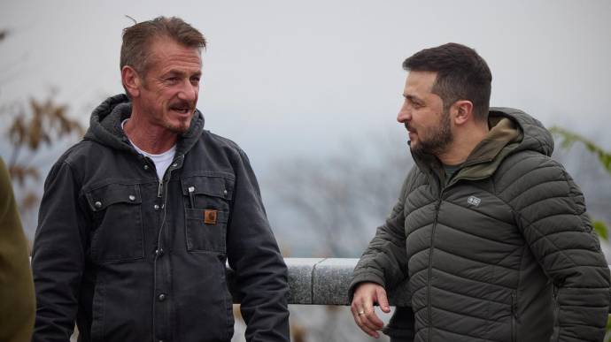 Sean Penn leaves his Oscar in Ukraine until victory 
