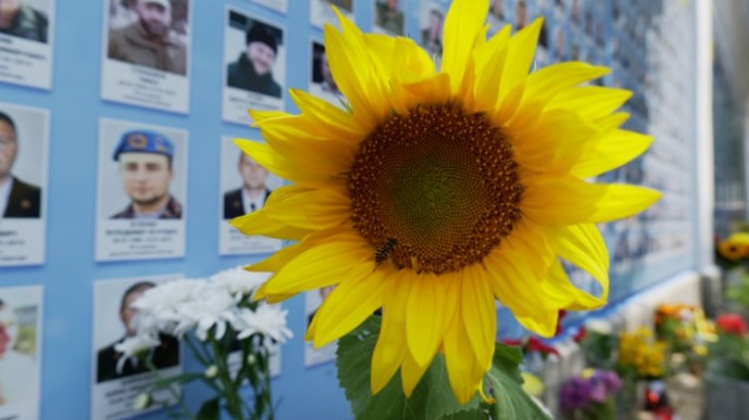 В Україні вшановують пам'ять полеглих в Іловайській трагедії
