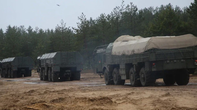 Рух військ РФ на кордоні з Білоруссю відсутній, підготовки до наступу немає – ЗМІ