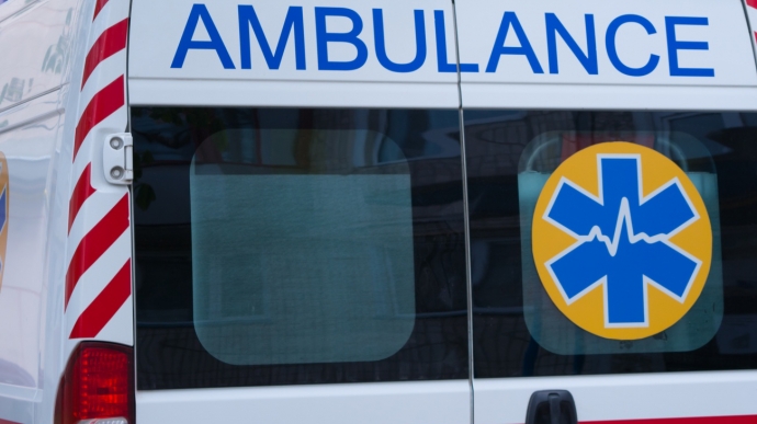 Russians attack ambulance on its way to wounded man in Kherson: three medics injured
