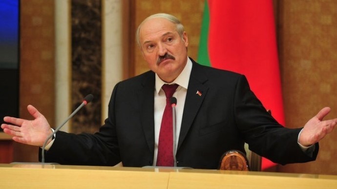 КНУ забрав звання почесного доктора у Лукашенка