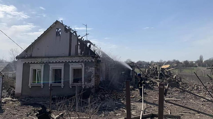 На Донеччині росіяни обстріляли село: пошкоджено 30 будинків