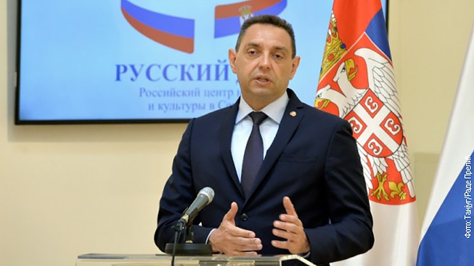 У министра обороны Сербии после возвращения из Москвы нашли коронавирус