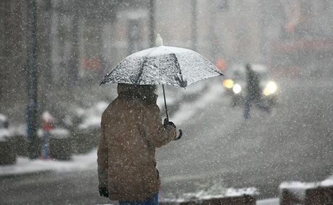 Украинцев ждут мокрый снег, дождь и метели - синоптики