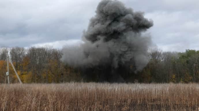Tractor strikes Russian mine in Kherson Oblast, driver injured