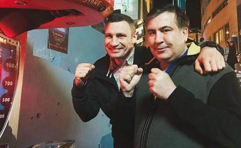 Кличко повел Удар на выборы и позвал с собой Саакашвили
