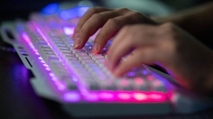 20-річна кібершахрайка ошукала українців на 2 мільйони