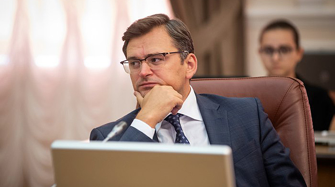 Кулеба закликав Угорщину не розкручувати емоції через угоду з Газпромом