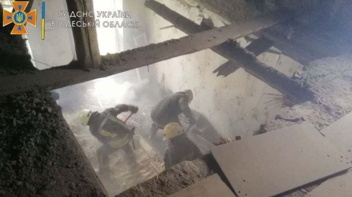 В Одессе обрушилось перекрытие дома, погибла женщина