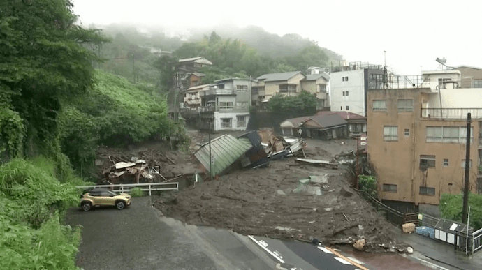 Япония эвакуирует 120 тысяч человек из-за ливня